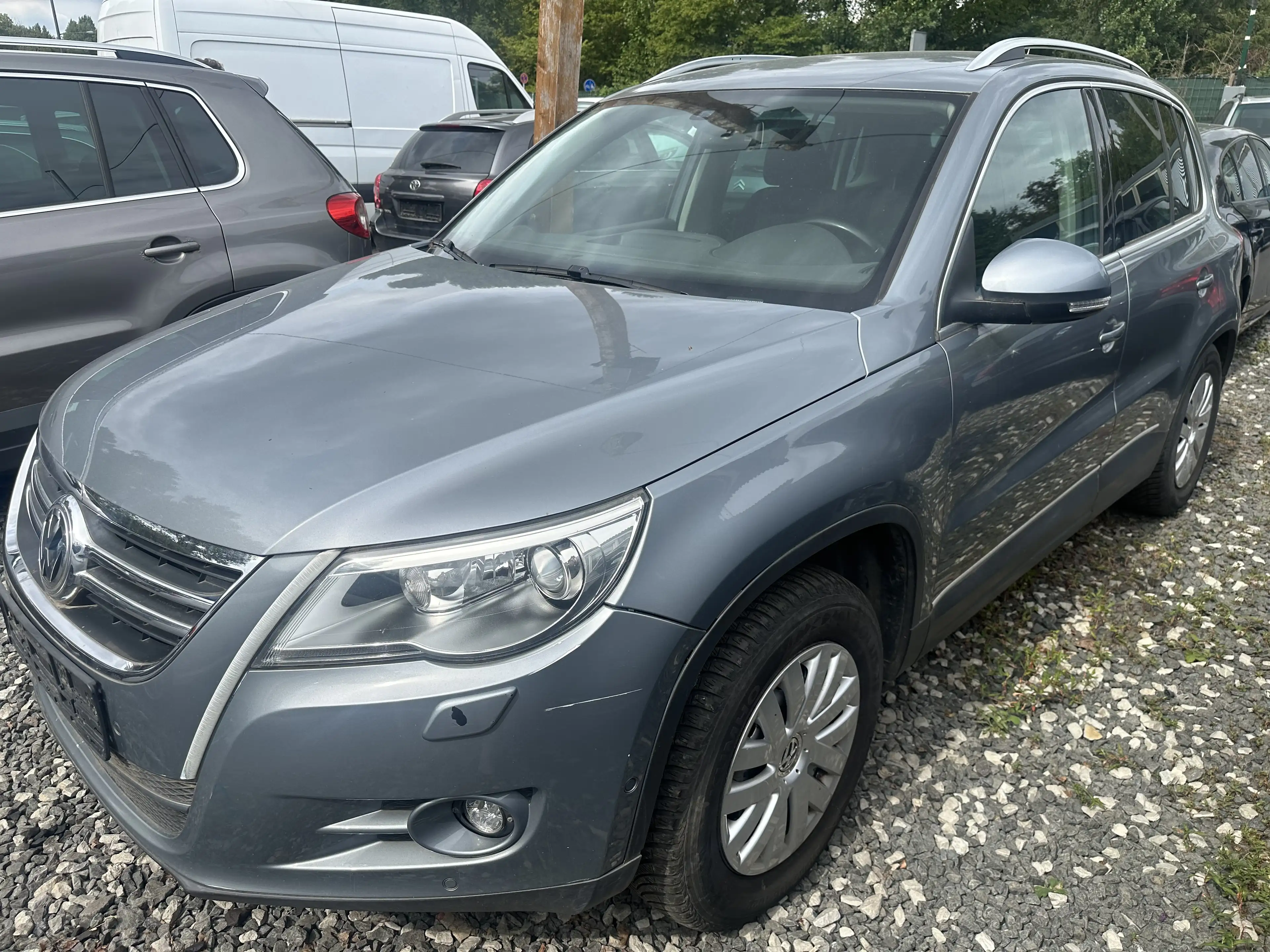 Volkswagen Tiguan 2,0 TDI 4 MOTION 140 PS AUTOMATIK KLIMA ALU 19 ZOL — photo 3