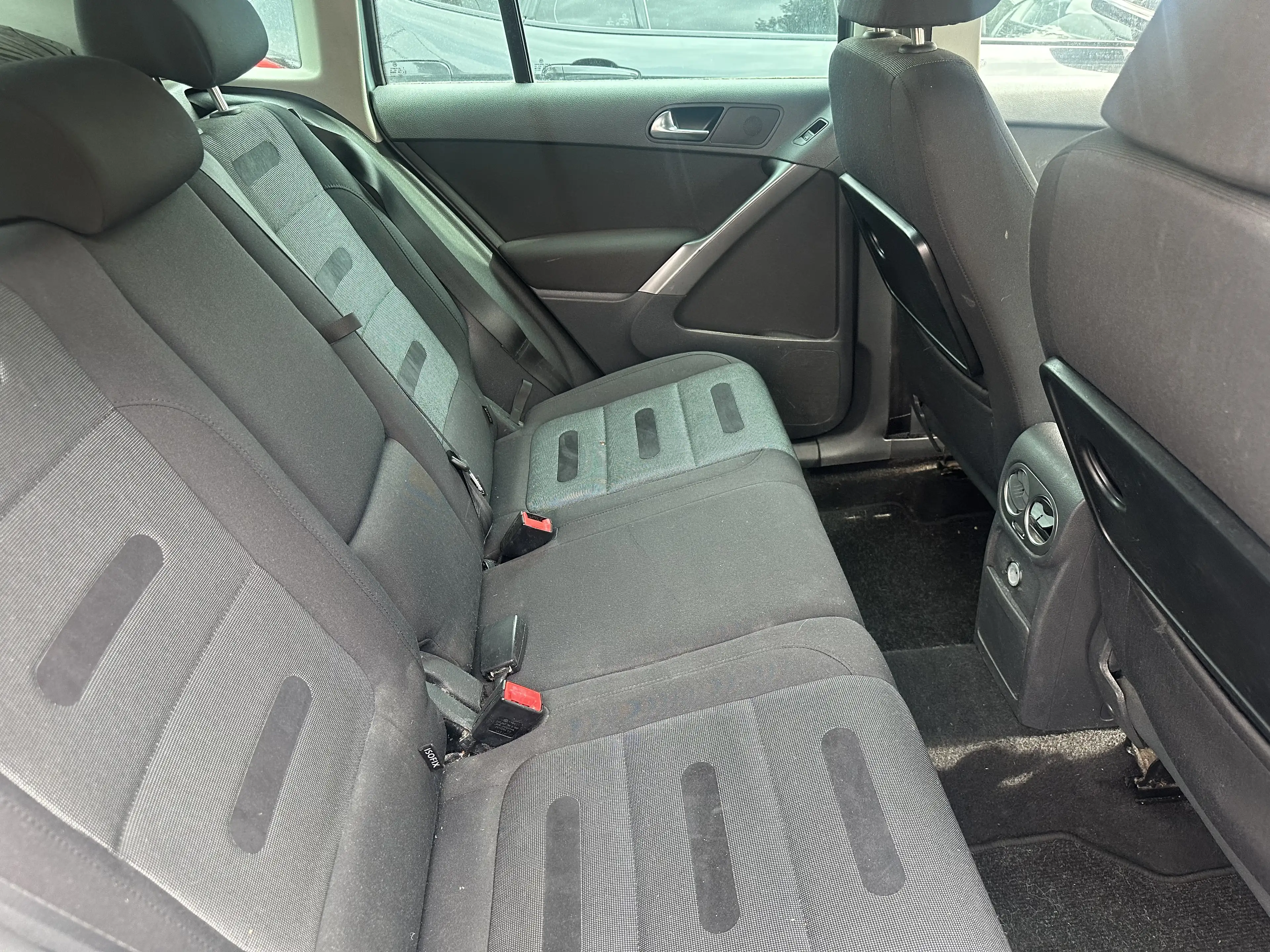 Volkswagen Tiguan 2,0 TDI 4 MOTION 140 PS AUTOMATIK KLIMA ALU 19 ZOL — photo 14