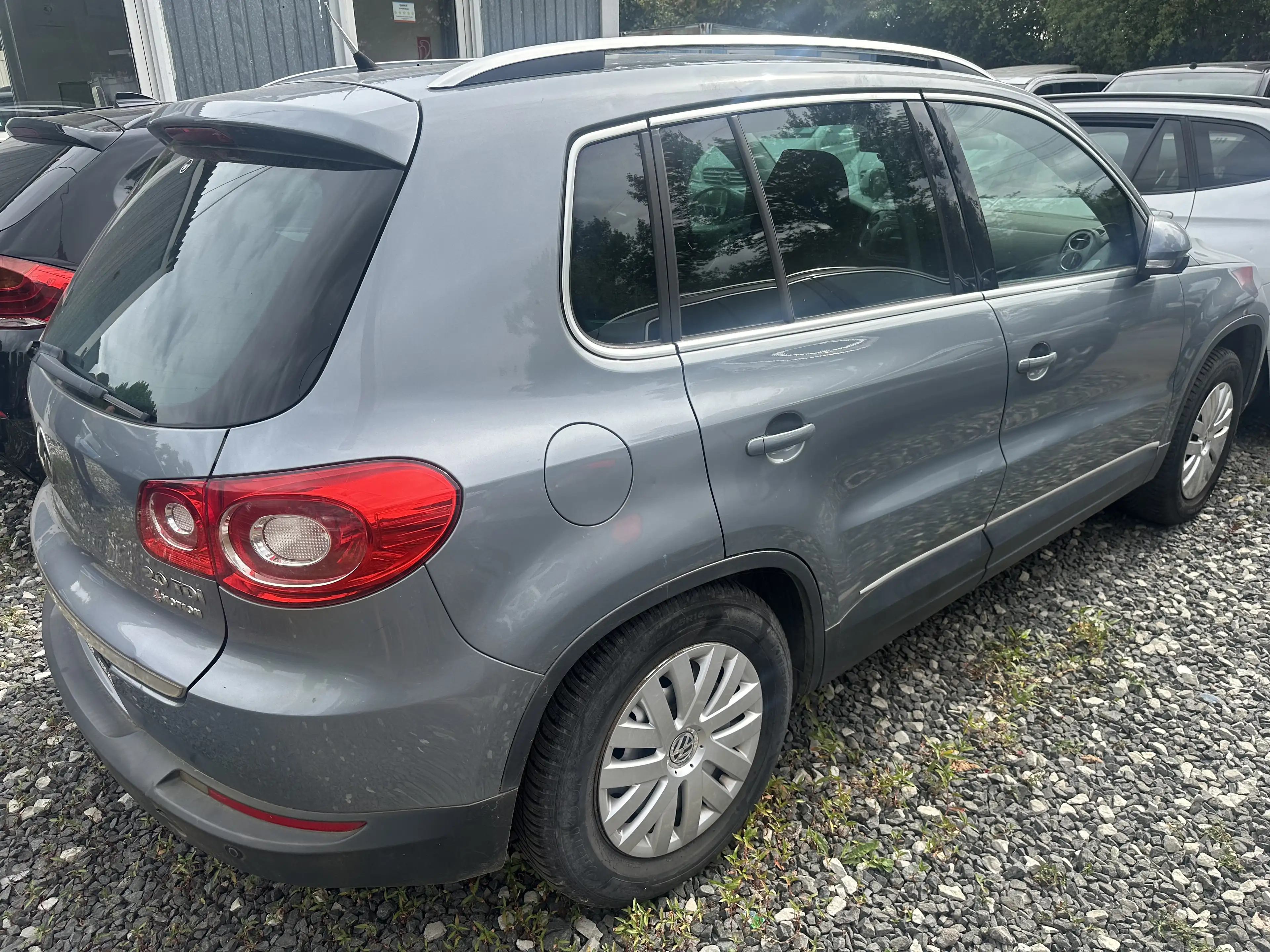 Volkswagen Tiguan 2,0 TDI 4 MOTION 140 PS AUTOMATIK KLIMA ALU 19 ZOL — photo 6