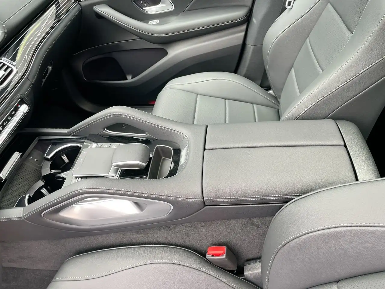 Mercedes-Benz GLE снимка Mercedes-Benz GLE