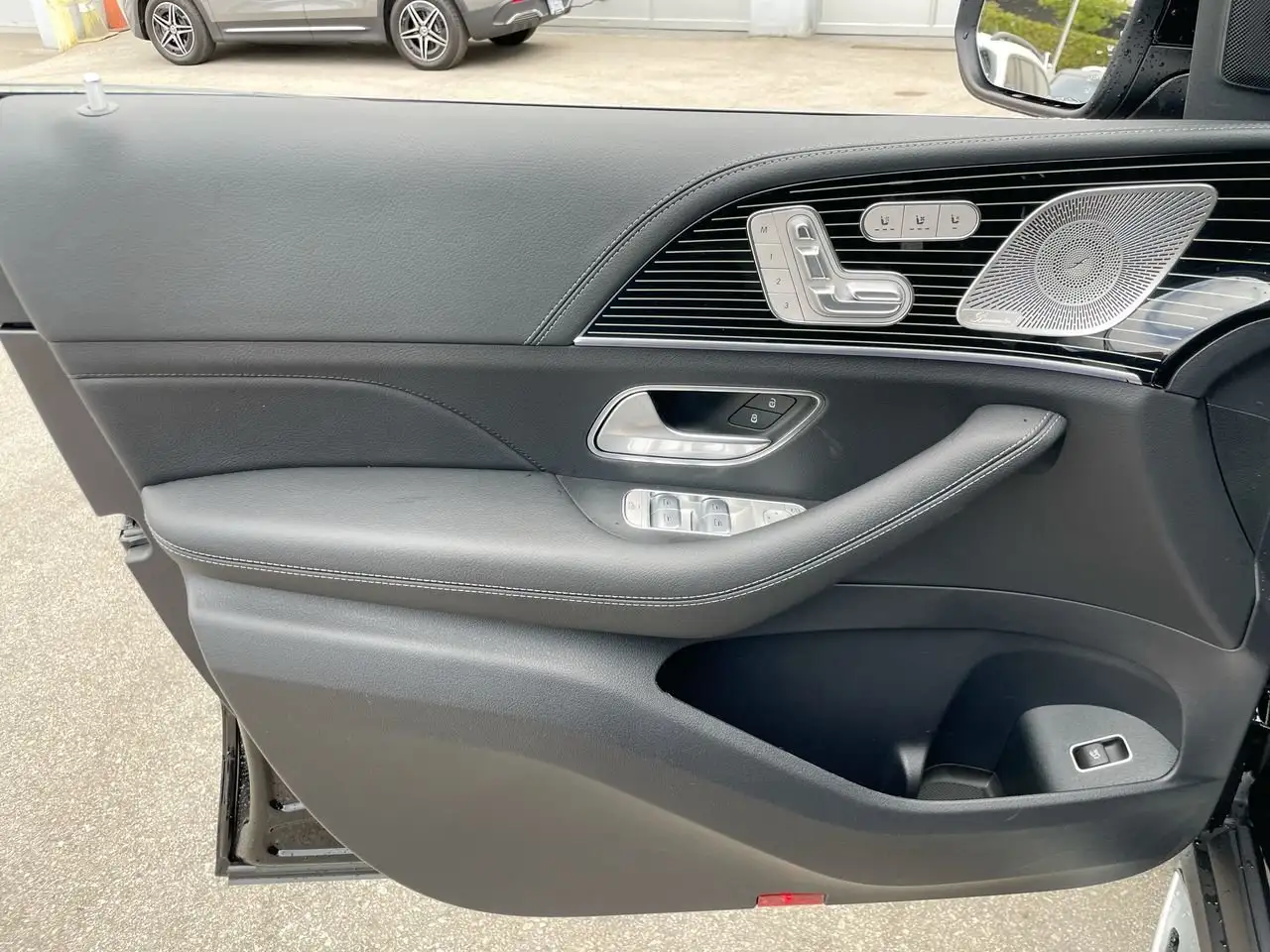 Mercedes-Benz GLE снимка Mercedes-Benz GLE
