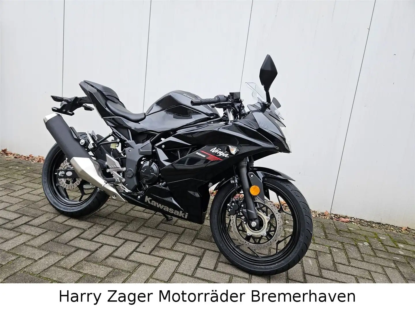 Kawasaki Ninja 125 500,- Euro Starterbonus sichern, Negro - 1