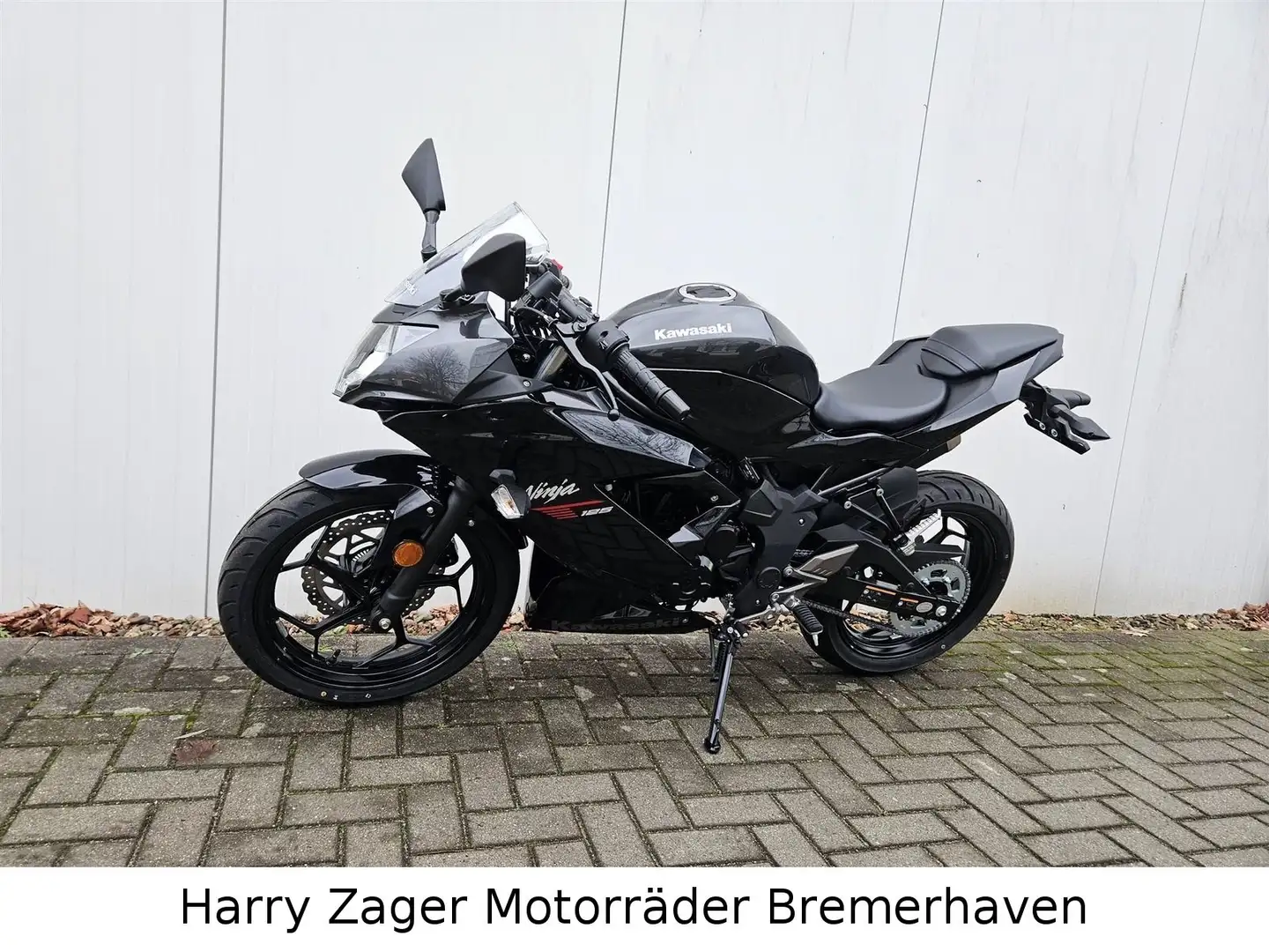 Kawasaki Ninja 125 500,- Euro Starterbonus sichern, Negro - 2