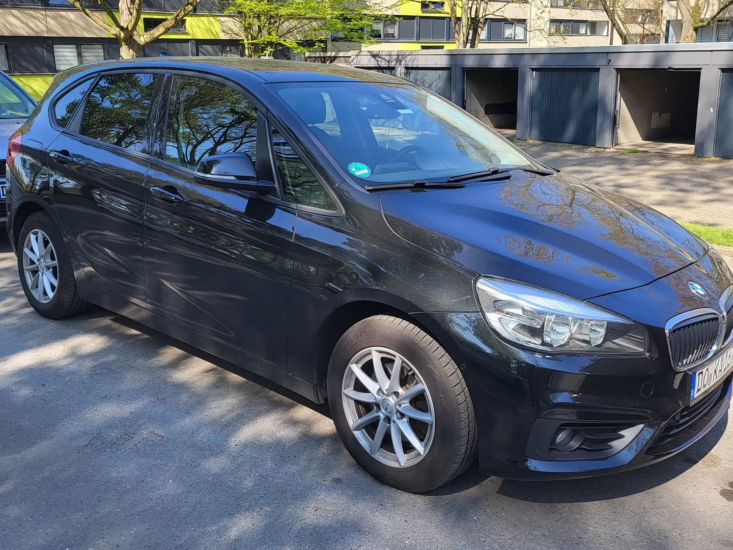 BMW 218 218d Active Tourer Aut. Sport Line Schwarz - 2