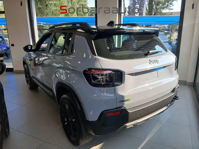 Jeep Avenger view 2