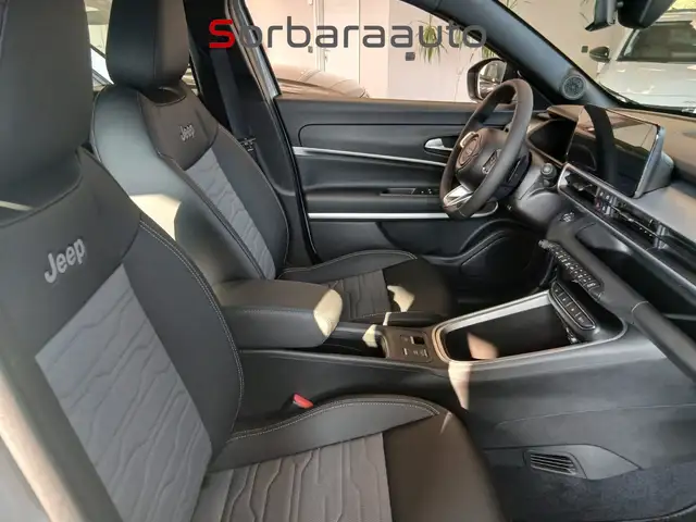 Jeep Avenger view 11