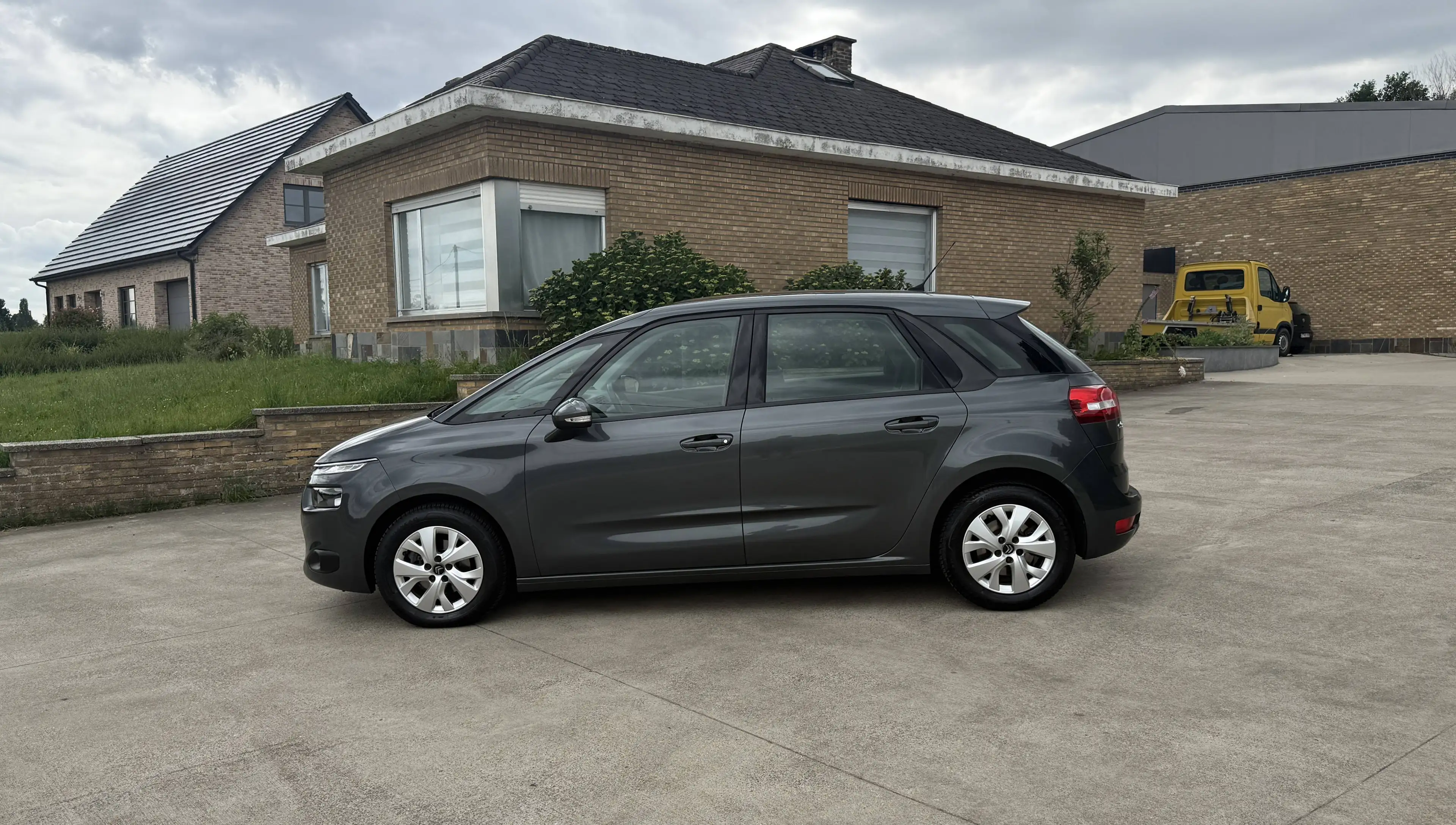 Citroen C4 Picasso 1.2i Essence * Pano - 62.000 km * GAR 12M — photo 9
