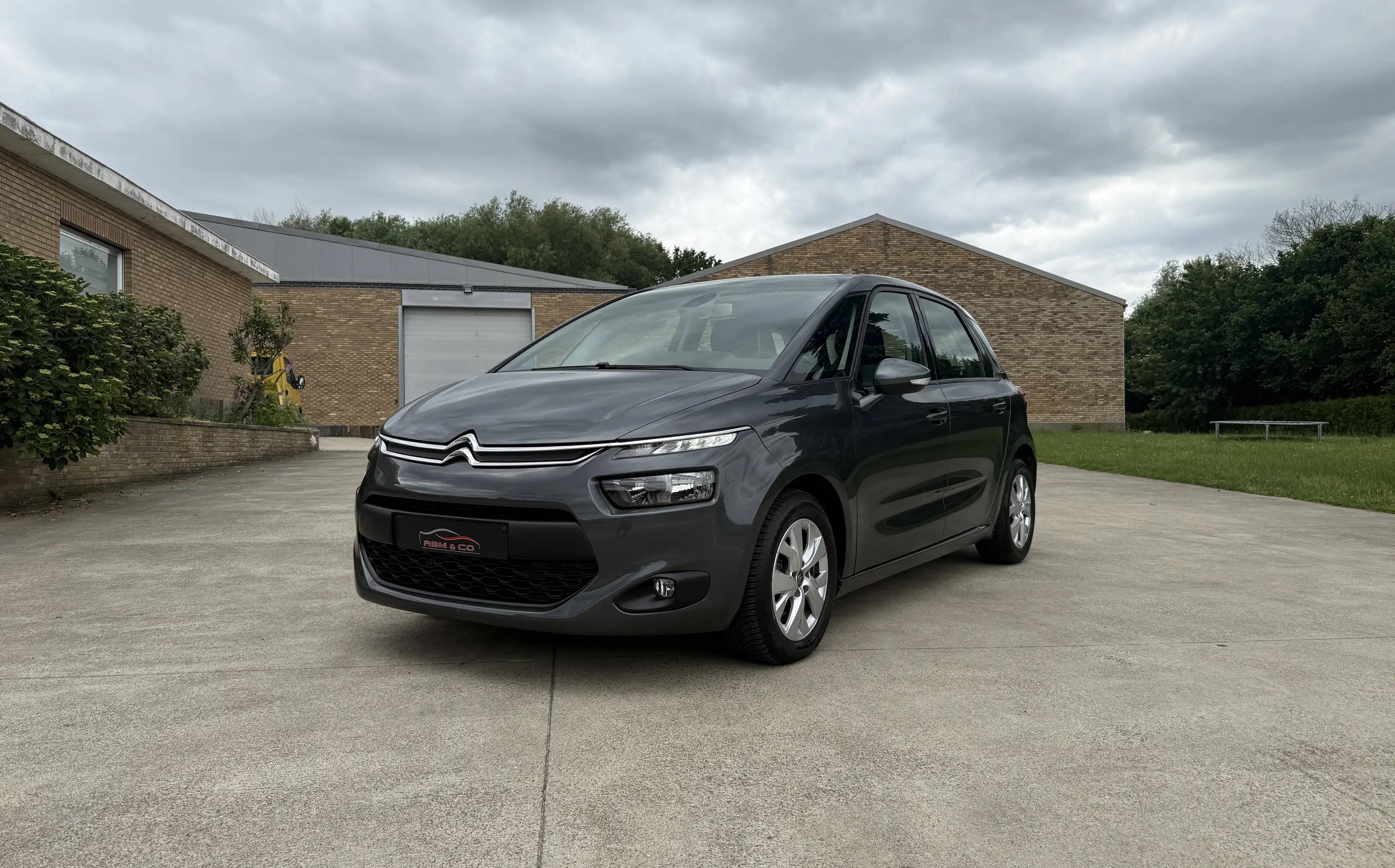 Citroen C4 Picasso 1.2i Essence * Pano - 62.000 km * GAR 12M — photo 2