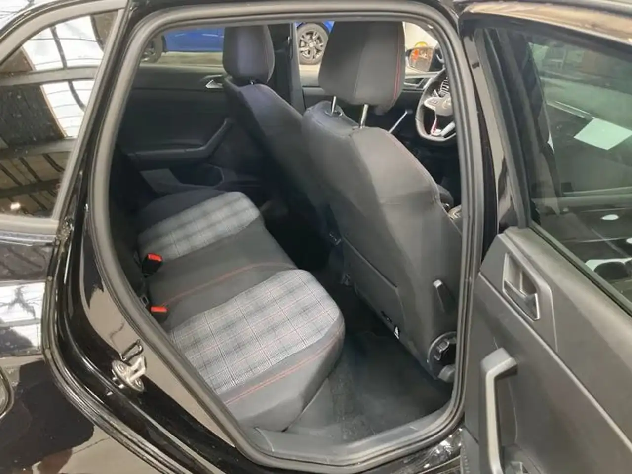 Volkswagen Polo 2.0 TSI DSG GTI 4