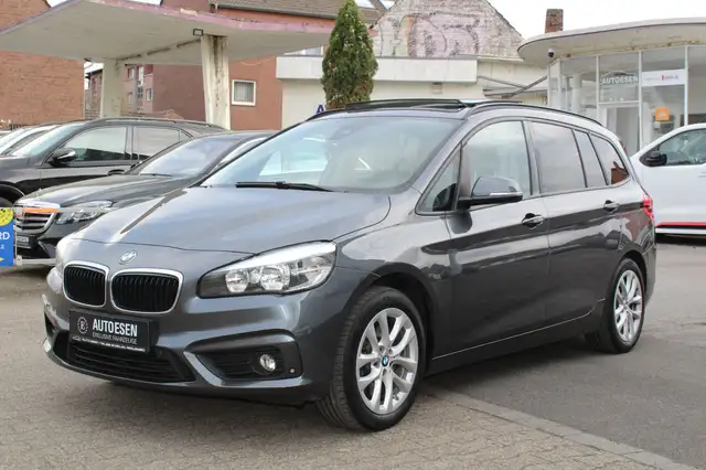 BMW 220 +PANORAMA+AHK+PDC+NAVI+8-FACH