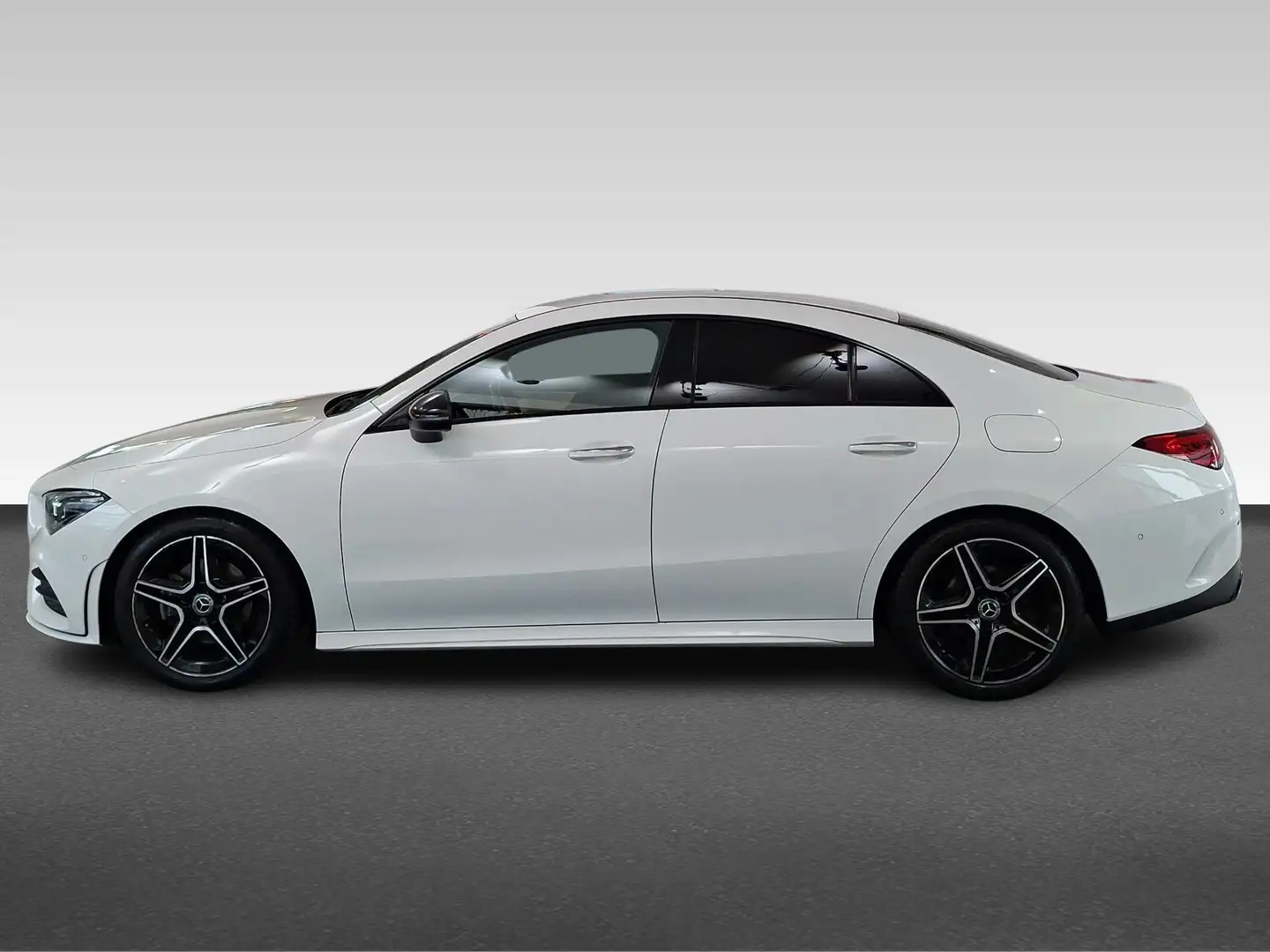 Mercedes-Benz CLA 180 d 116pk Business Solution AMG Wit - 2
