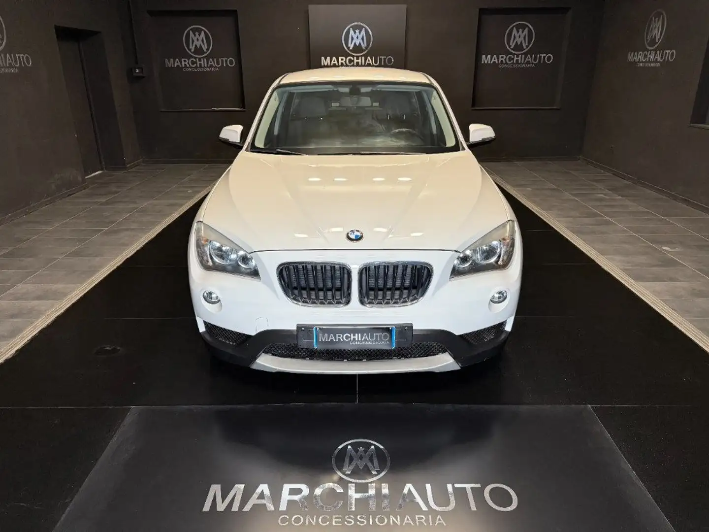 BMW X1 sDrive16d Sport Line - Automatica Bianco - 2