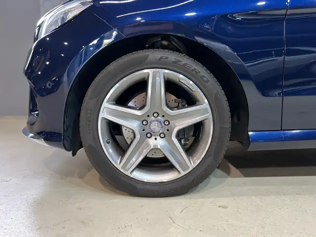 Mercedes-Benz GLE view 5