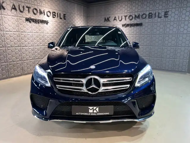 Mercedes-Benz GLE view 2