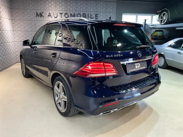 Mercedes-Benz GLE view 9