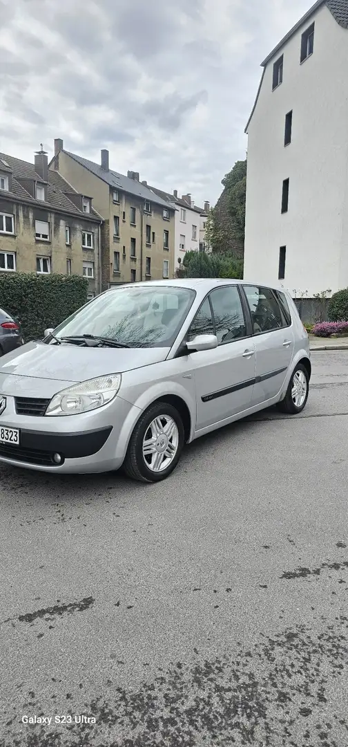 Renault Scenic 1.6 16V Aut. Avantage Silber - 1
