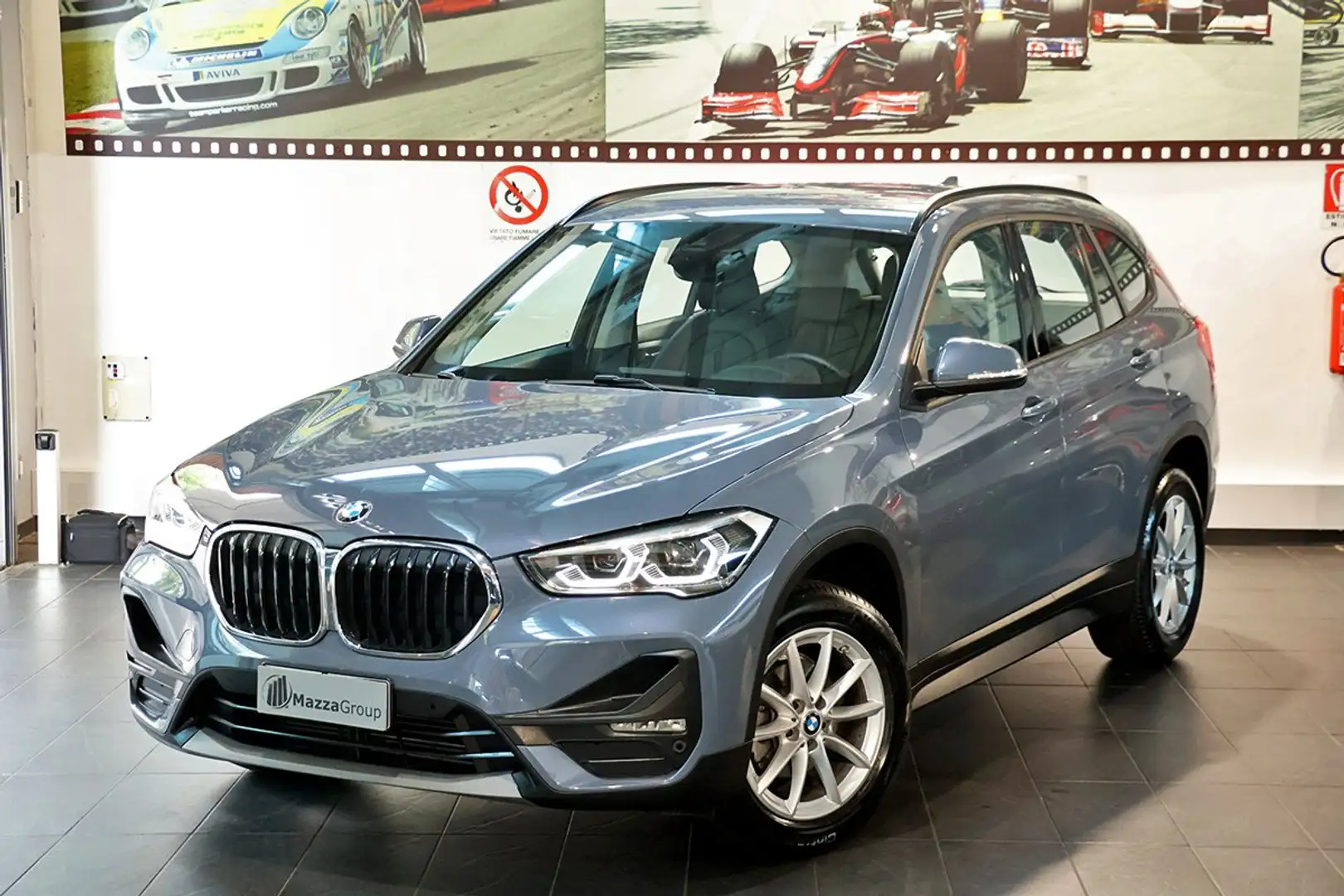 BMW X1 sDrive16d Business Advantage AUTO. -PELLE/TELECAM. Gris - 1