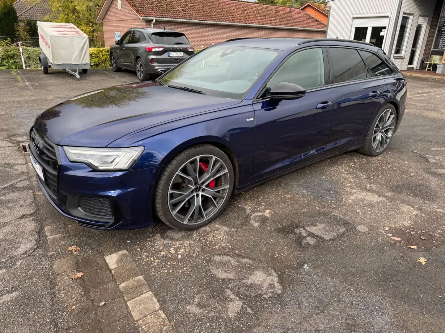 Audi A6 Avant 55 TFSI e quattro sport S-LIne Blau - 1