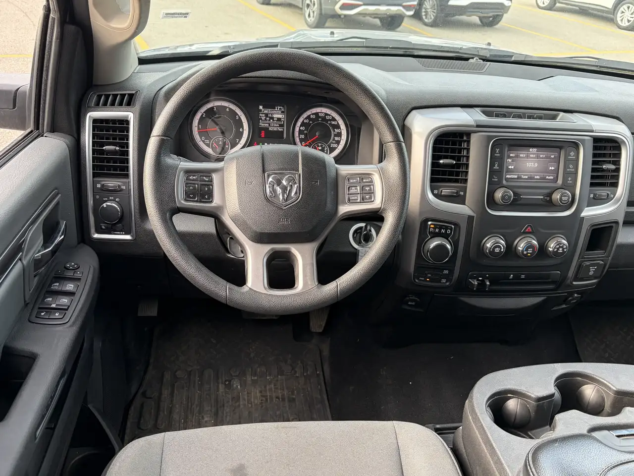 RAM 1500 снимка RAM 1500