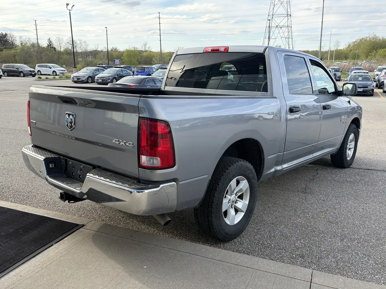 RAM 1500 снимка RAM 1500