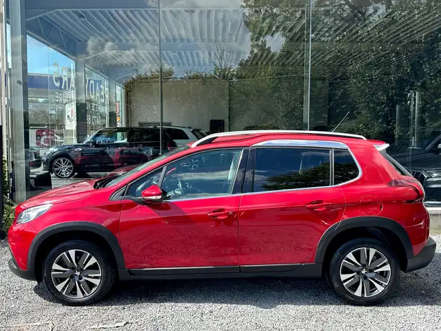 Peugeot 2008 view 3