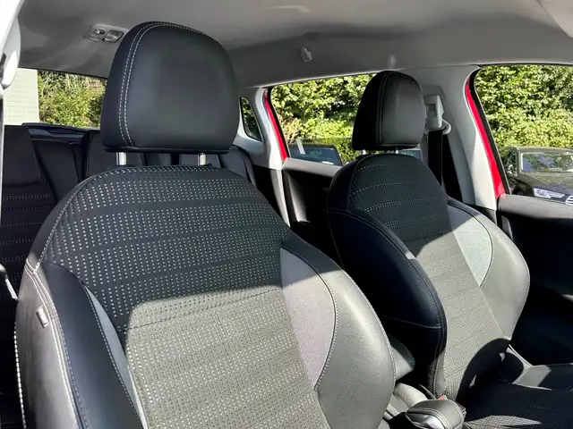 Peugeot 2008 view 15