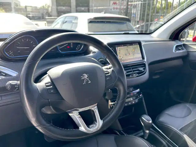 Peugeot 2008 view 6