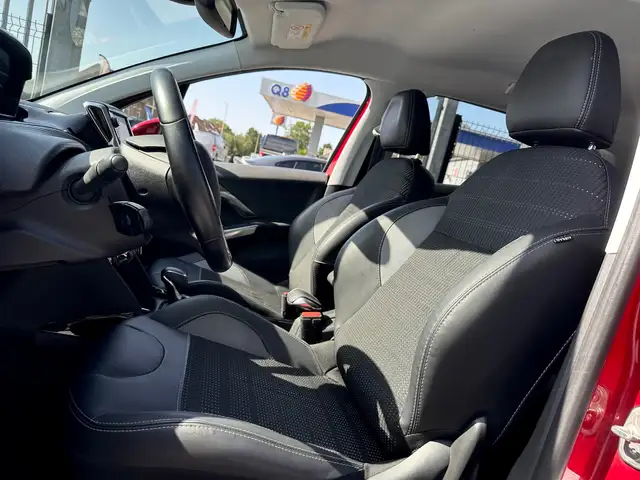Peugeot 2008 view 7