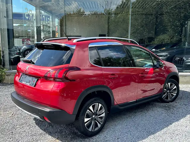Peugeot 2008 view 4