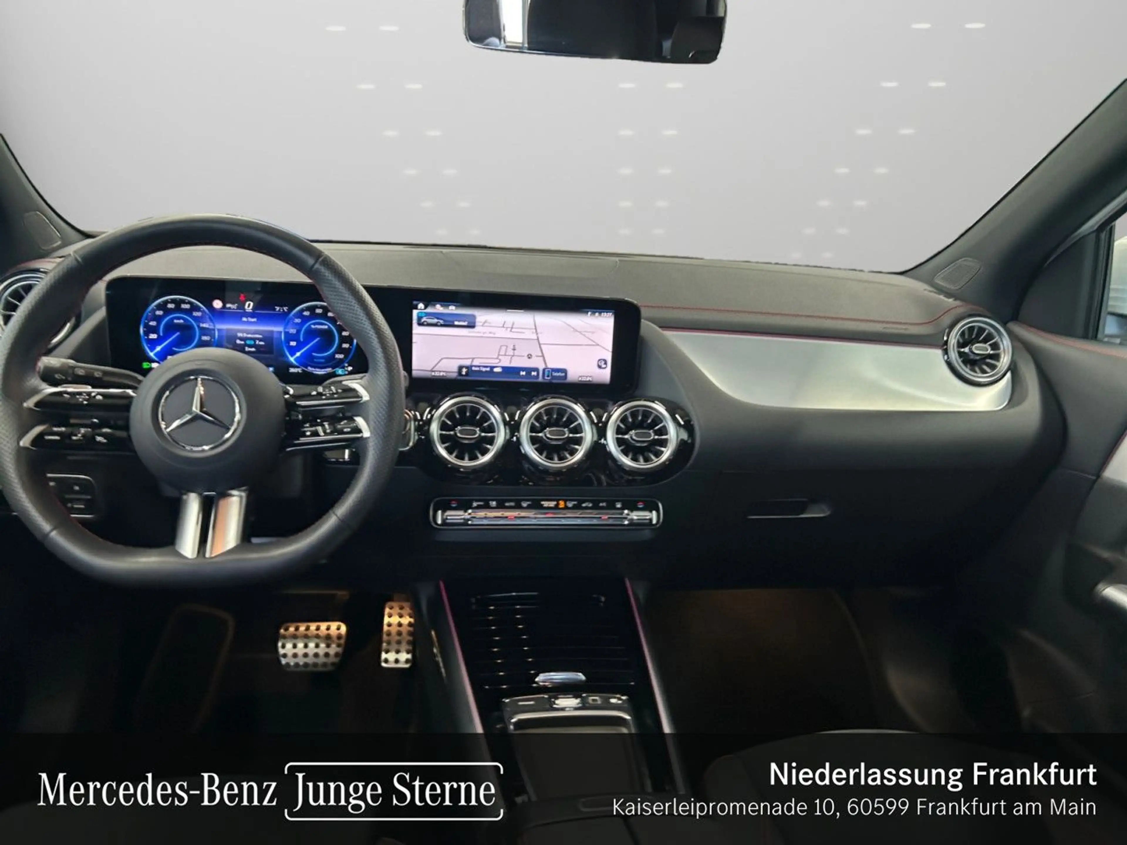 Mercedes-Benz EQA 250 AMG+PLUS-PAKET+AHK+360+KEYLESS+SPUR — photo 13