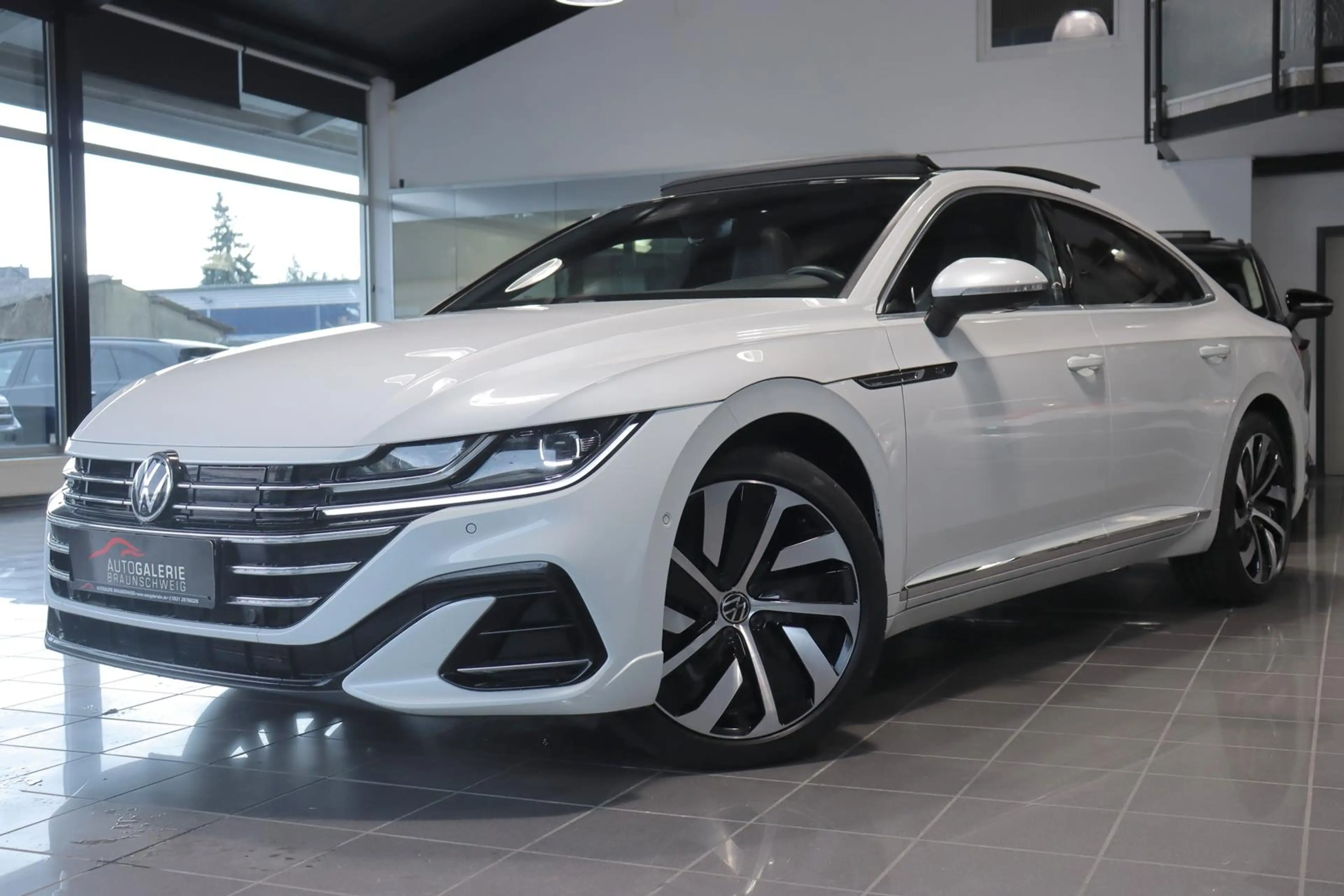 Volkswagen Arteon 1.4 TSI DSG R-LINE eHybrid *PANO*MATRIX* — photo 8