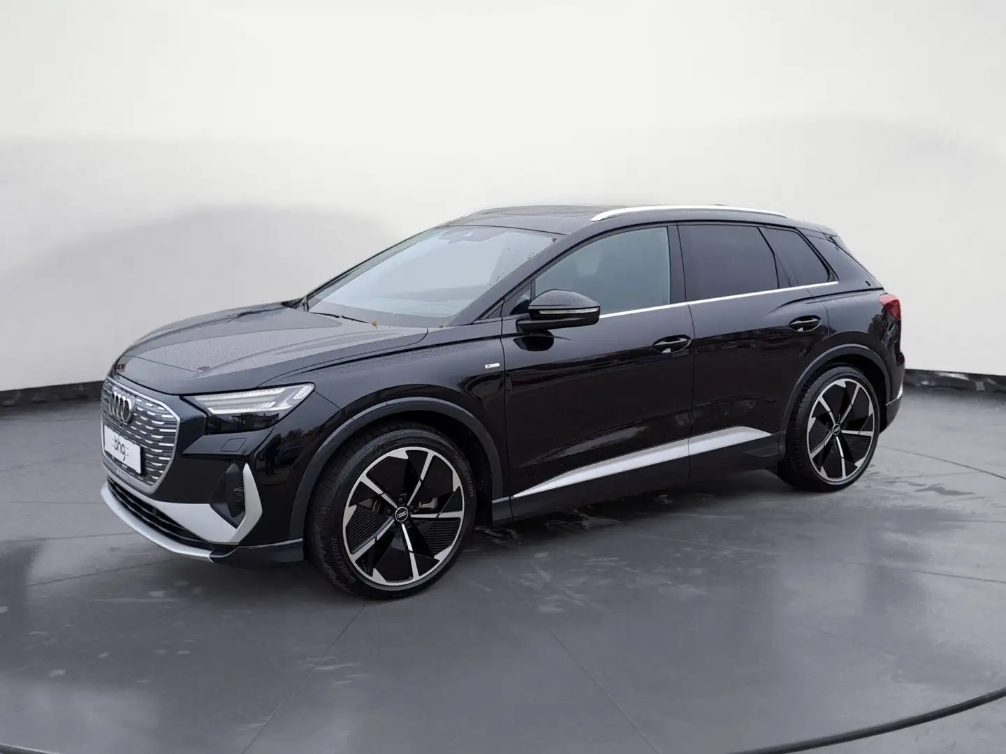 Audi Q4 e-tron Q4 40 e-tron *MATRIX*NAVI*S-LINE* Schwarz - 1