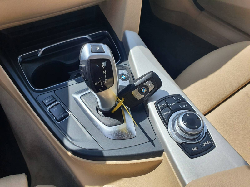 BMW 318 🟢DIESEL 150CV - 1ER MAIN - FULL CARNET - BOITE AUTO — photo 9