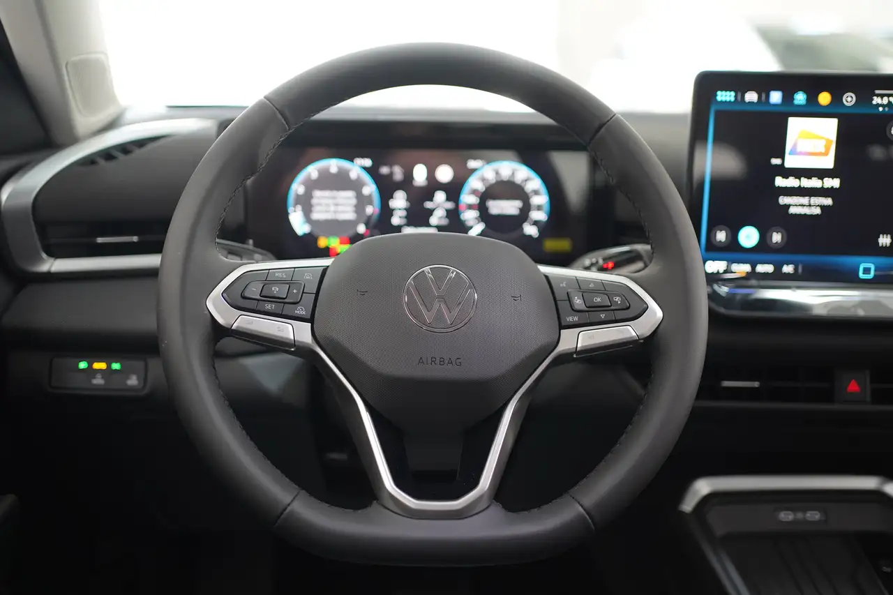 Volkswagen T-Roc 1.5 eTSI ACT DSG Life 12