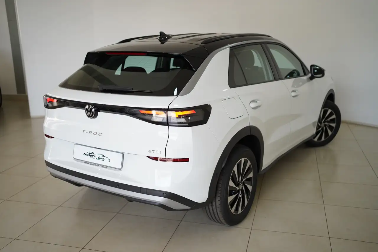 Volkswagen T-Roc 1.5 eTSI ACT DSG Life 17