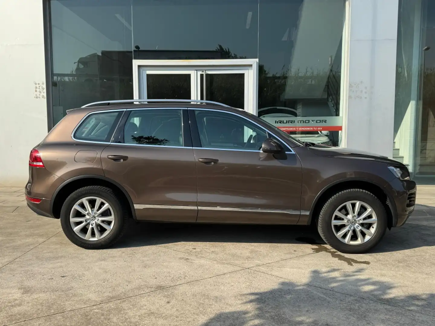 Volkswagen Touareg 3.0TDI V6 BMT Premium 245 Tiptronic Marrón - 1