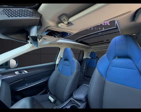 Lynk & Co 01 view 16