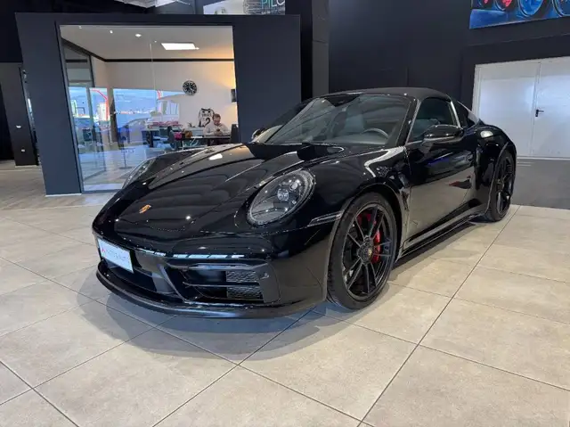 Porsche Targa 3.0 4 GTS auto