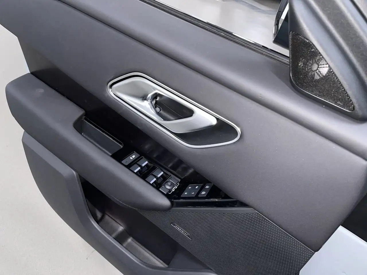 Land Rover Range Rover Velar снимка Land Rover Range Rover Velar