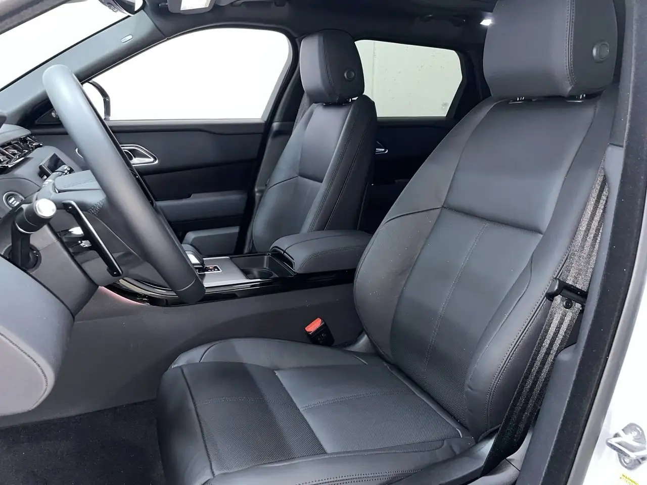 Land Rover Range Rover Velar снимка Land Rover Range Rover Velar