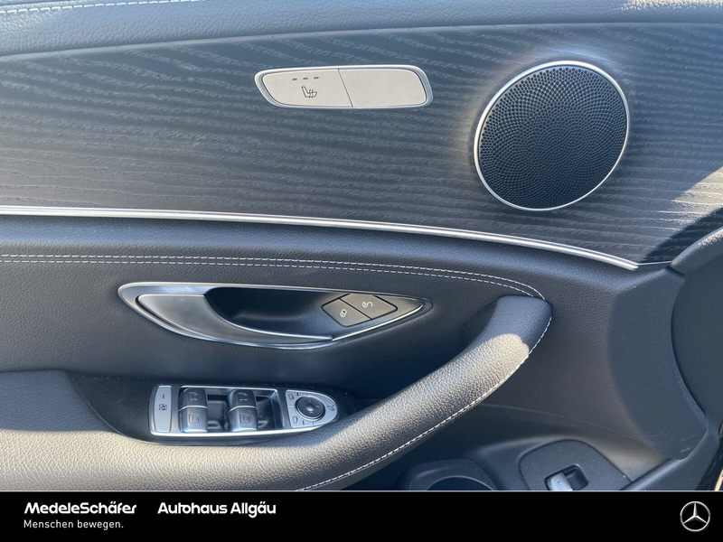 Mercedes-Benz E 400 E 400 d T 4M AMG AHK Pano Dist Multib 360 Leder — photo 14