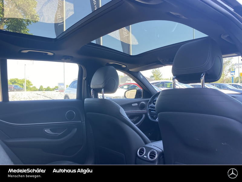 Mercedes-Benz E 400 E 400 d T 4M AMG AHK Pano Dist Multib 360 Leder — photo 13