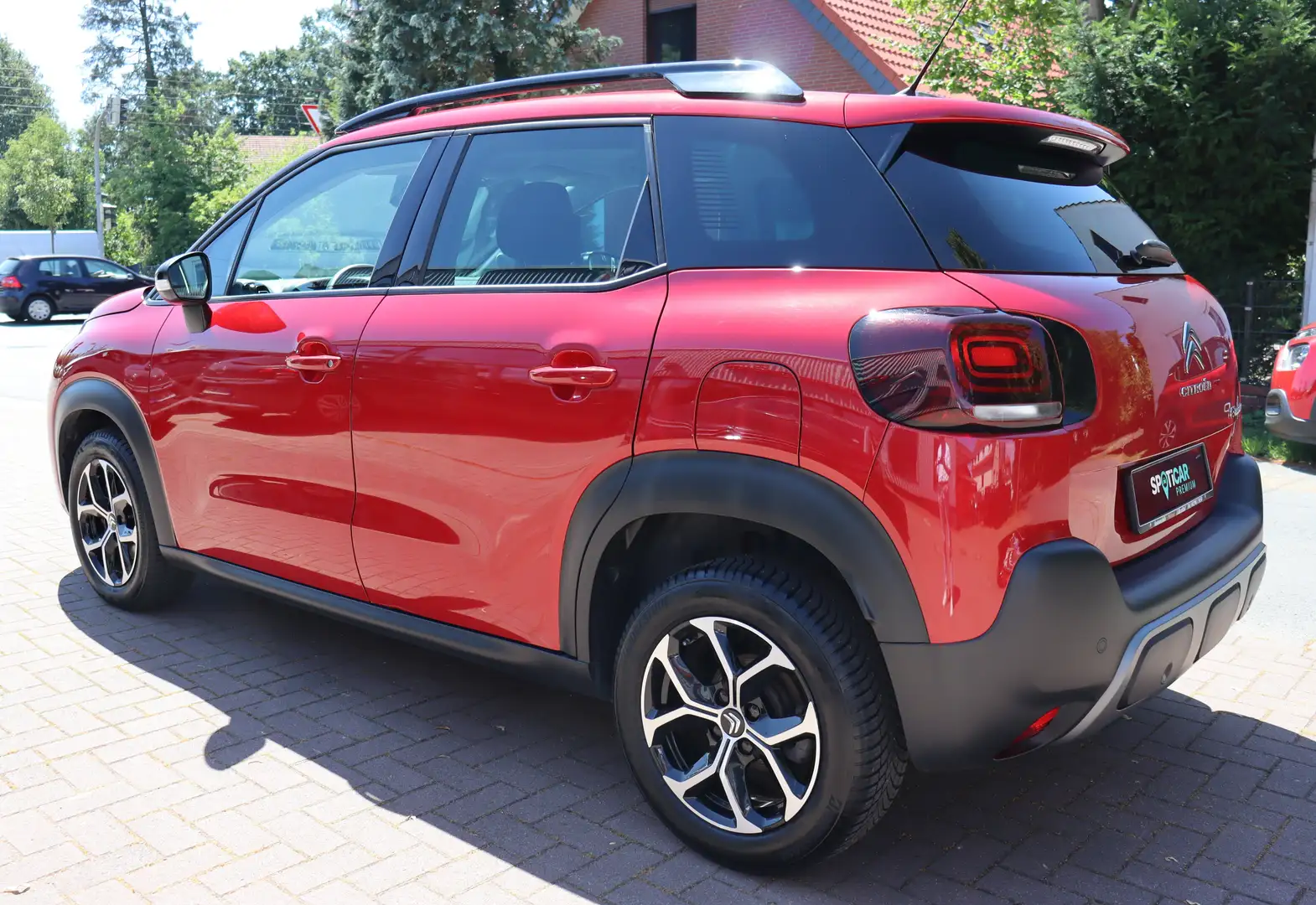 Citroen C3 Aircross PT 110, Einparkhilfe hinten, Navigation, Klima Rouge - 2