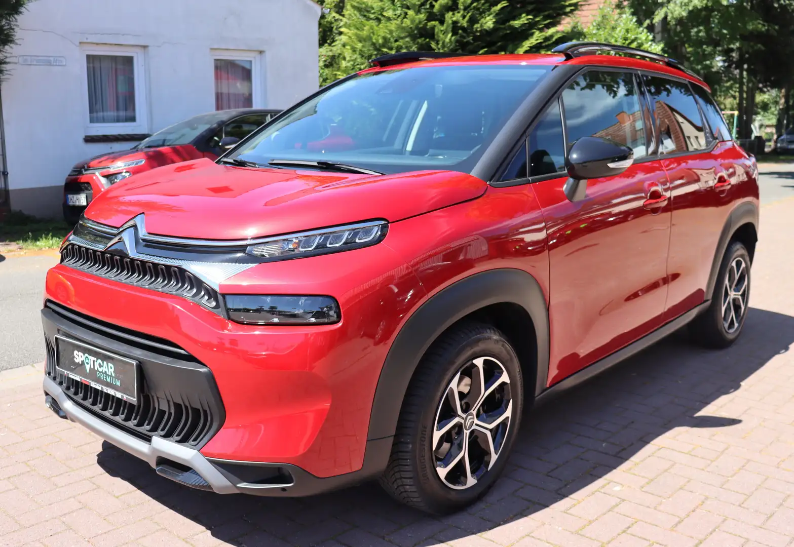 Citroen C3 Aircross PT 110, Einparkhilfe hinten, Navigation, Klima Rouge - 1