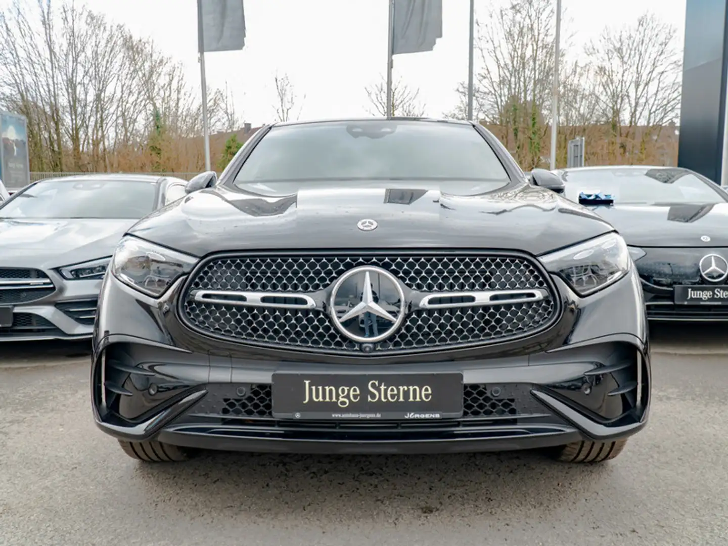 Mercedes-Benz GLC 300 d 4M Coupé AMG-Sport/Pano/Sitzklima/20' Negro - 2