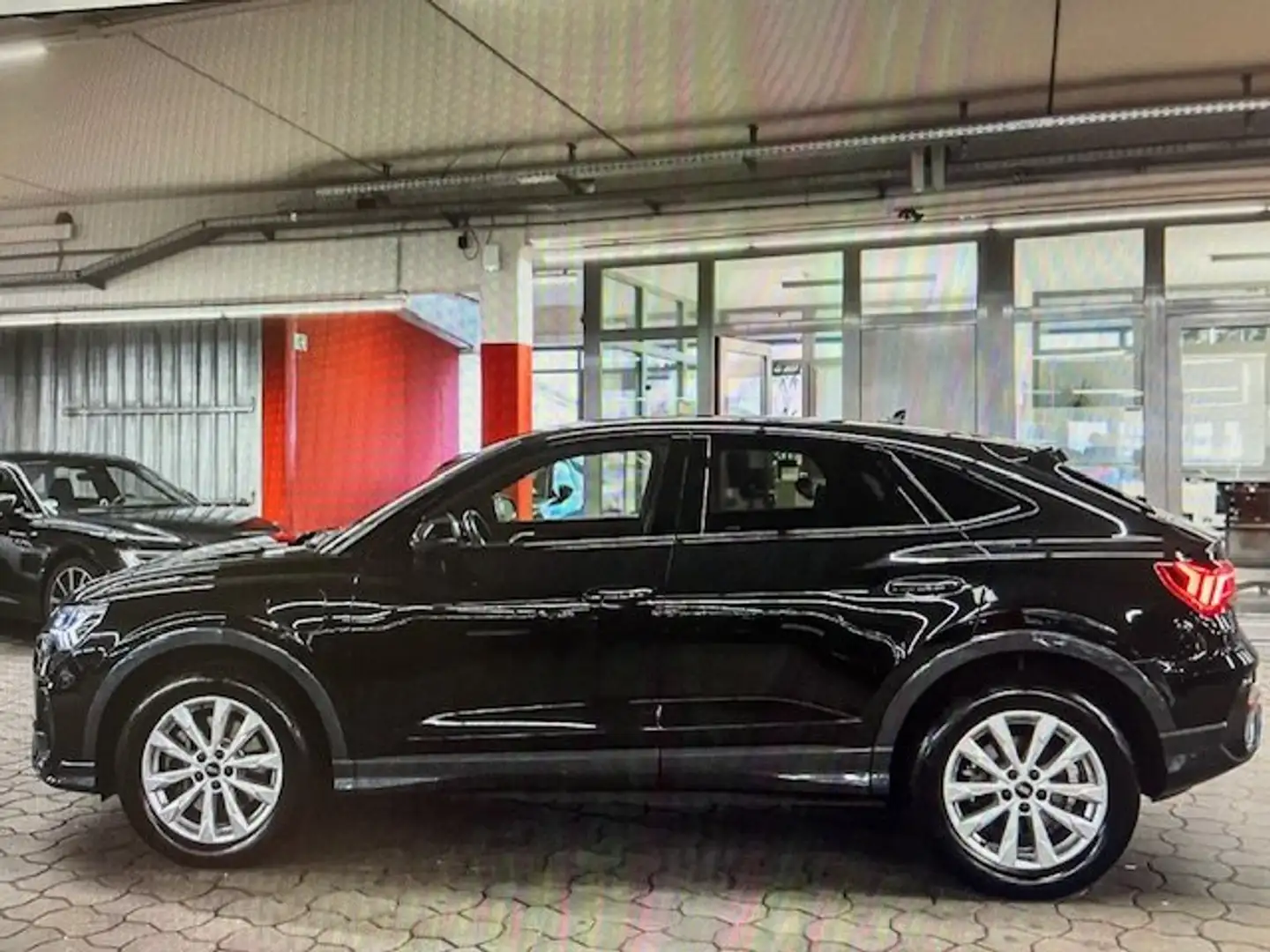 Audi Q3 Q 3 SPORTBACK 45 TFSI E DSG  s line 245cv MATRIX Nero - 2