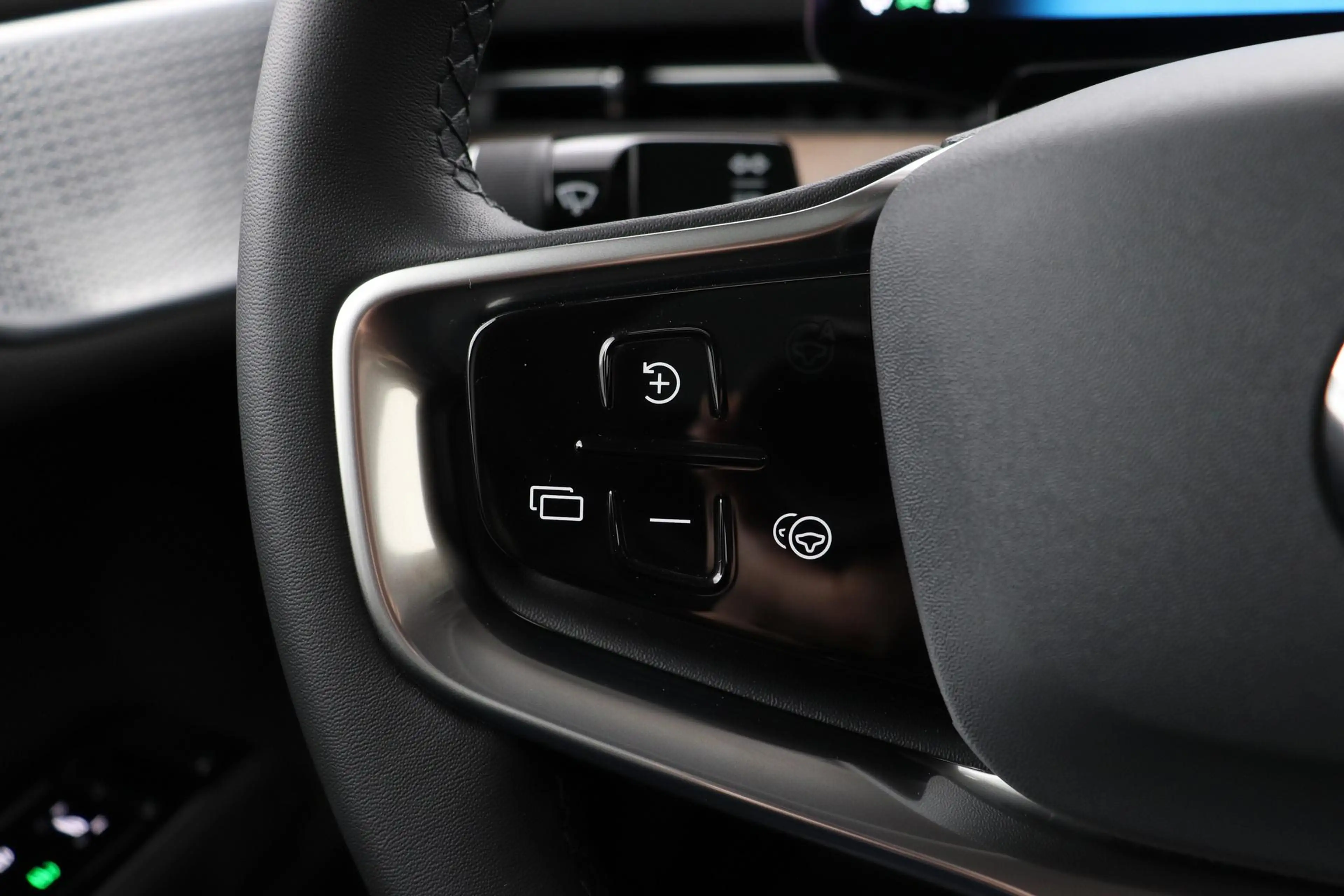 Volvo ES90 Single Motor Extended Range Ultra 92 kWh | FACELIF — photo 36