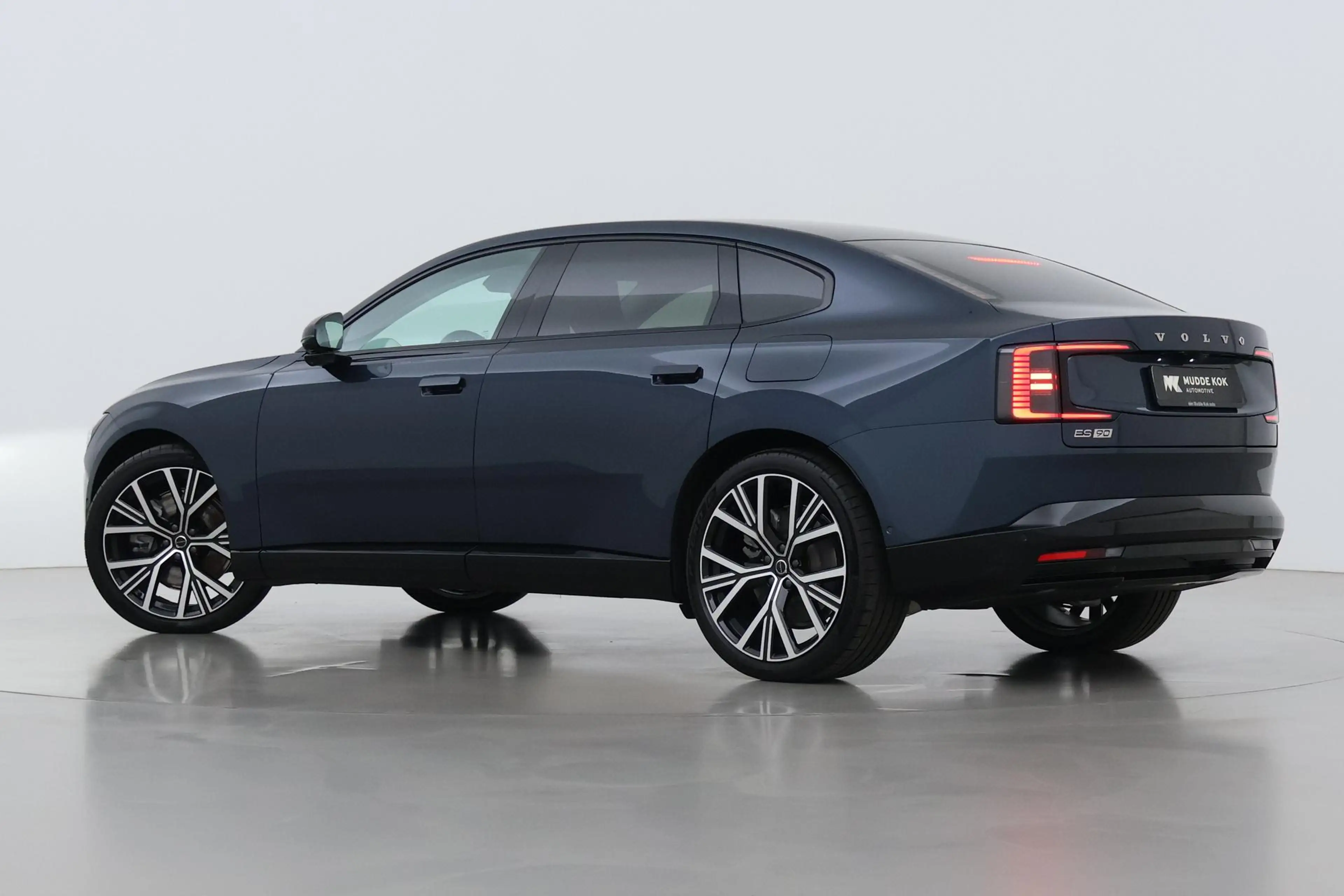 Volvo ES90 Single Motor Extended Range Ultra 92 kWh | FACELIF — photo 2