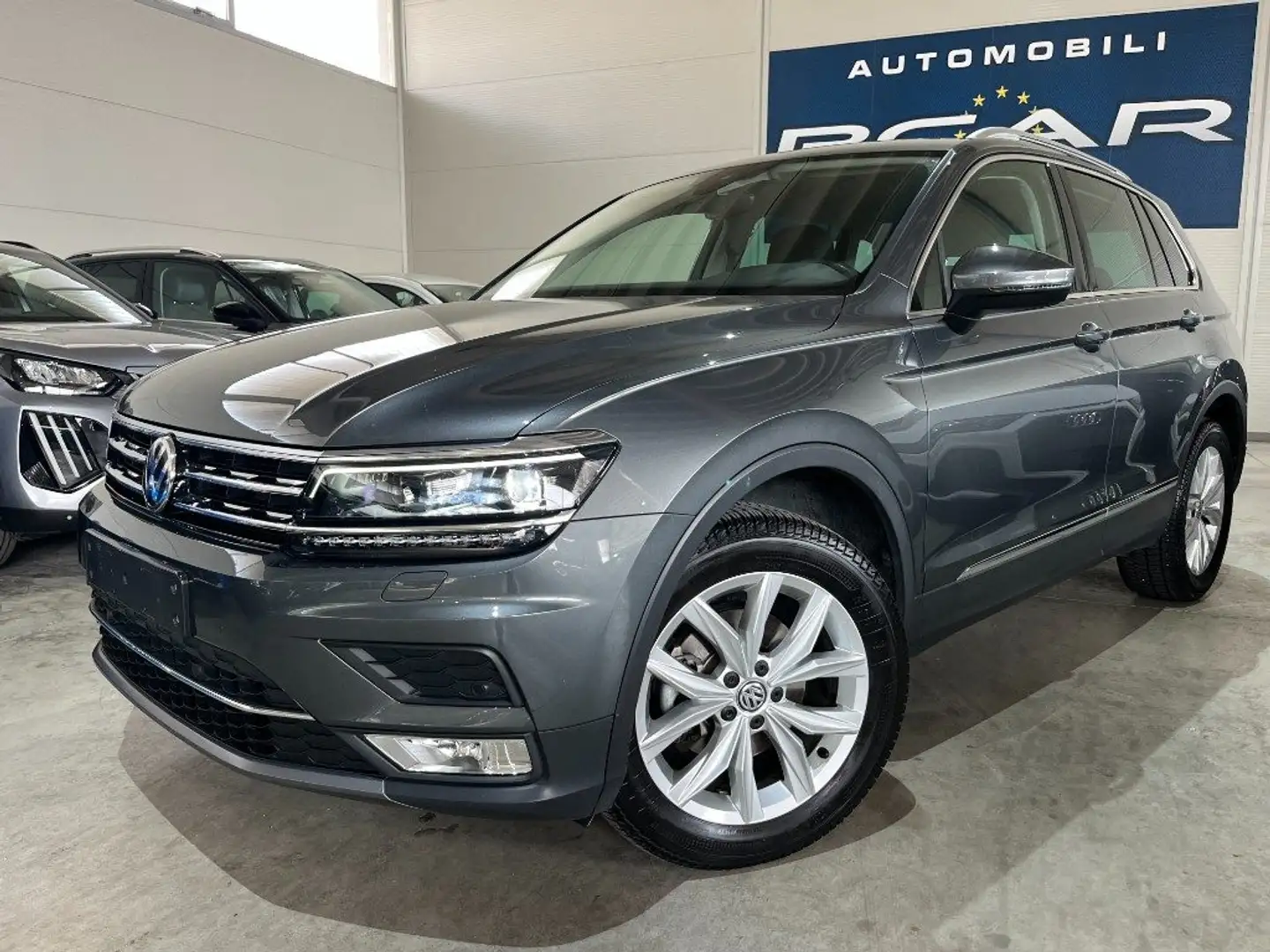 Volkswagen Tiguan 2.0 TDI DSG 4MOTION Executive "18 Advanced /NAVI Grigio - 1