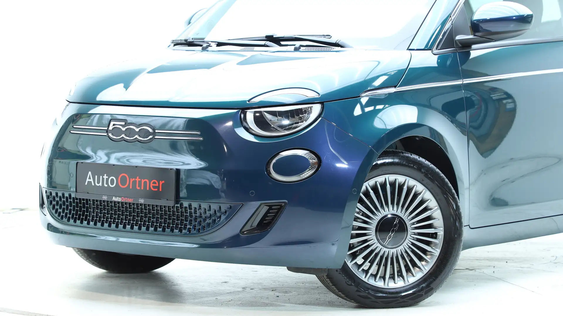 Fiat 500e 42kwh Neuwagen mit Tageszulassung Grün - 2